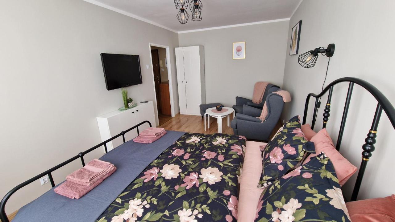 Апартаменты Apartament Spoko-Loko Строне-Слёнске Экстерьер фото