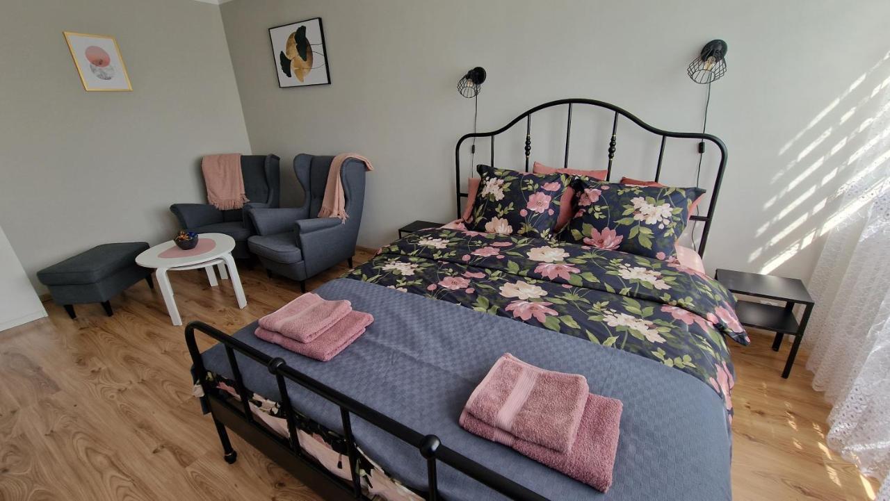Апартаменты Apartament Spoko-Loko Строне-Слёнске Экстерьер фото